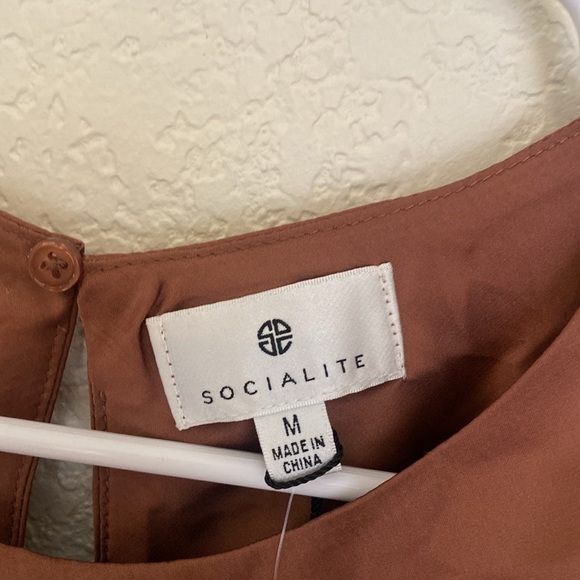 Socialite High Low Satin Maxi Trapeze Dress medium - Picture 6 of 10